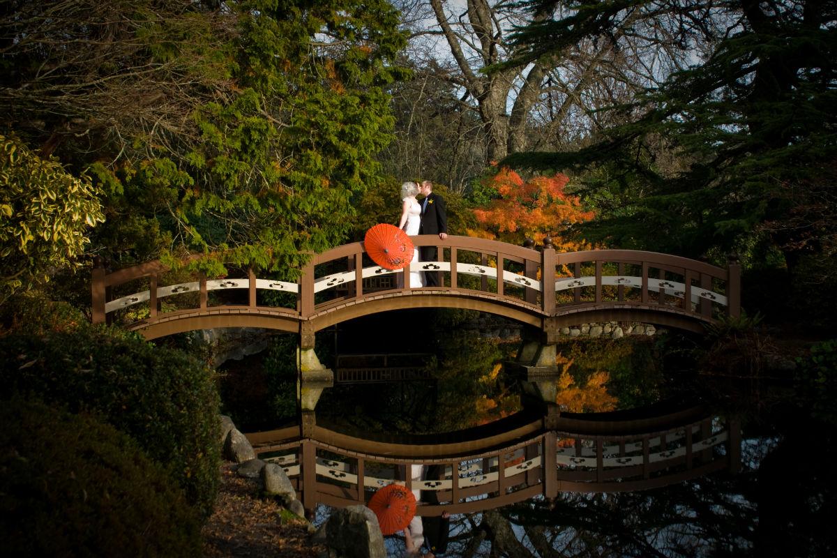 Bride &amp; Groom in the Japanese Garden